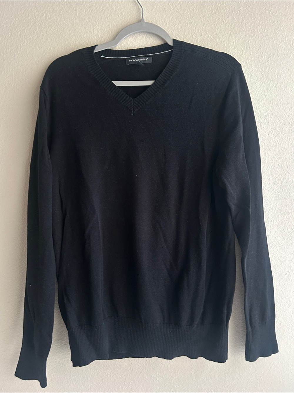 Banana Republic Men's Black V-Neck Pullover Sweater